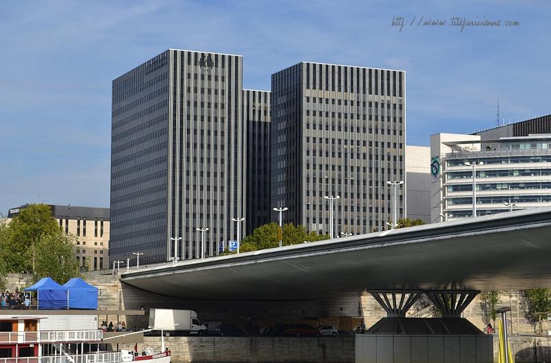 Symbole de la fin du XXe siècle, le pont Charles-de-Gaulle
