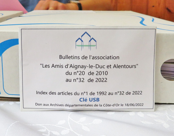 30 ans de bulletins de l'Association "Les Amis d'Aignay le Duc et Alentours" versés, en musique, aux Archives Départementales de Côte d'Or