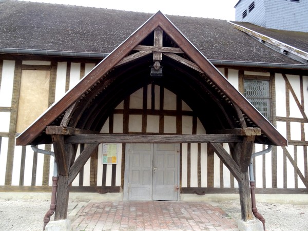 L'église à pans de bois Notre Dame de Drosnay (Marne)