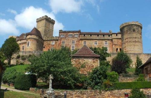 Le château de Castelnau-Bretenoux  (Lot)