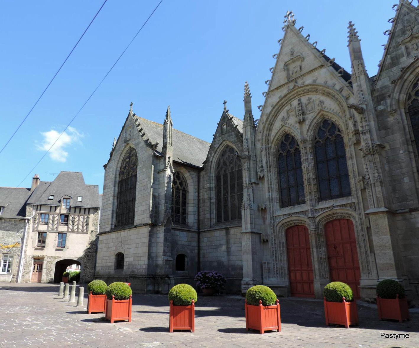 PLOËRMEL (56) Eglise Saint ARMEL