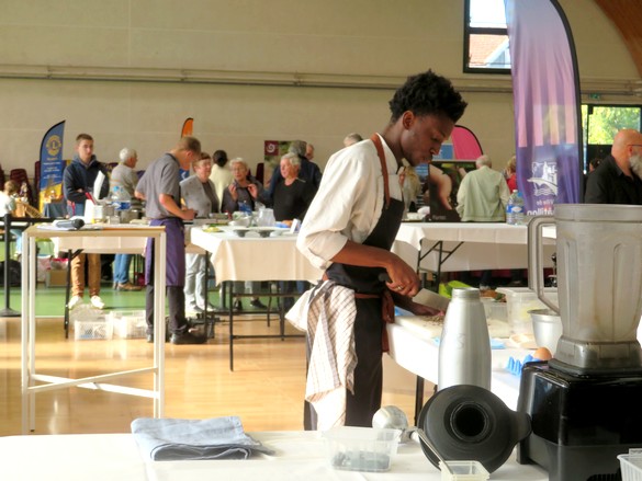 Le concours de  "l'œuf brouillé à la truffe" , lors de la Fête de la truffe Impériale, a connu un beau succès