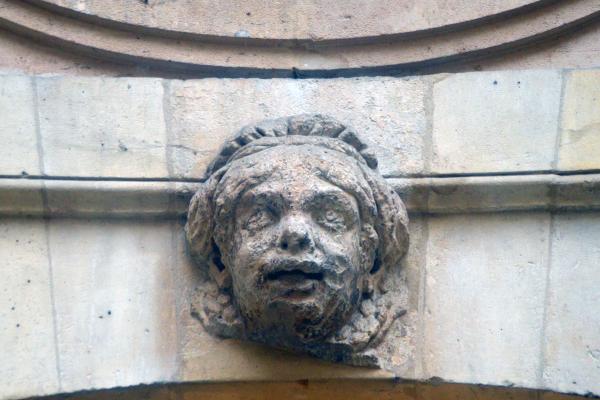 Visite de l'Hôtel de Beauvais avec Générations 13