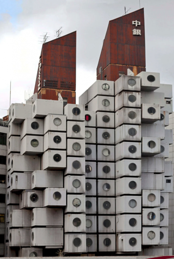 Architecture bizarre. (4 et fin)