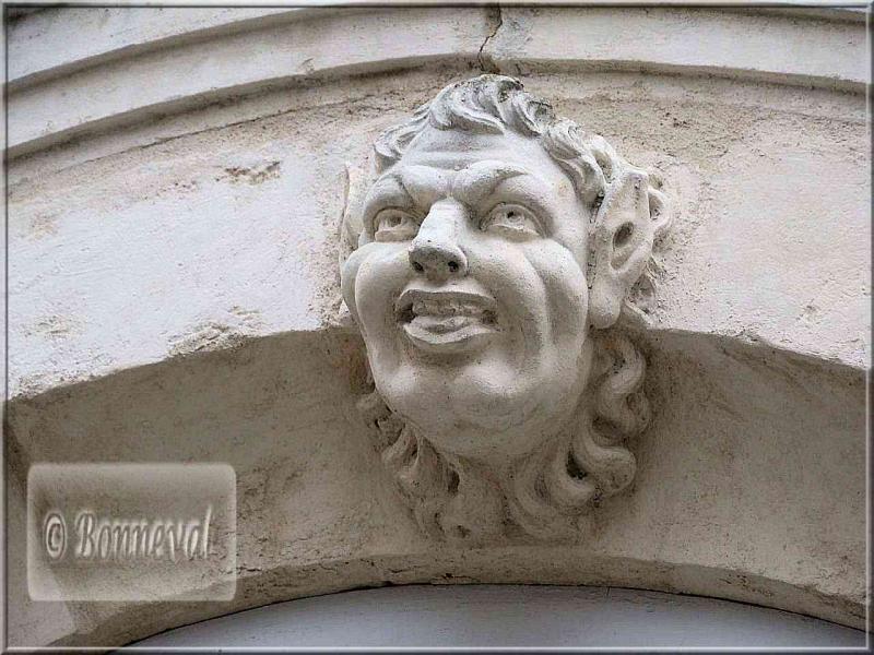 La Rochelle rue de l'Escale mascaron 