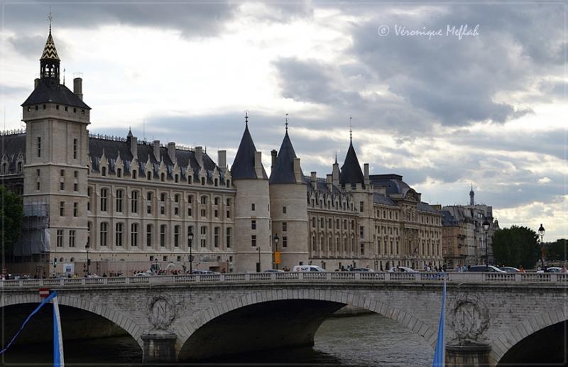 L'Île de la Cité : Restaurations de la Tour de l'Horloge