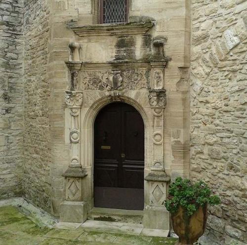 Vézénobres  ( Gard )