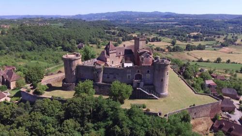 Le château de Castelnau-Bretenoux  (Lot)
