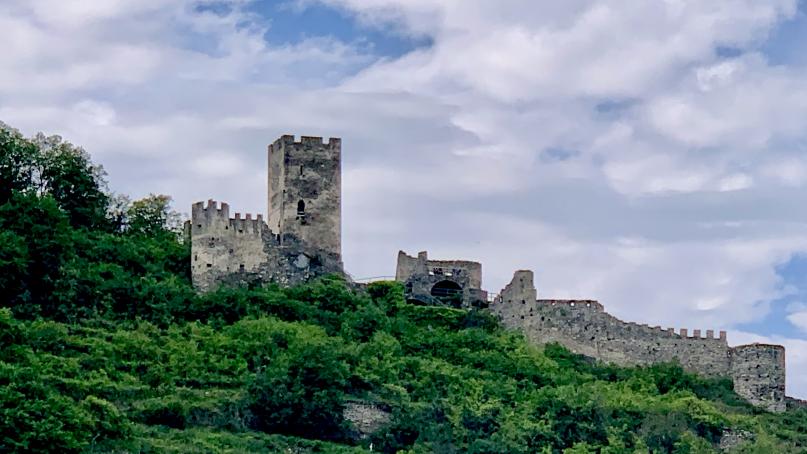  Château fort d'Hinterhaus au-dessus de Spitz
