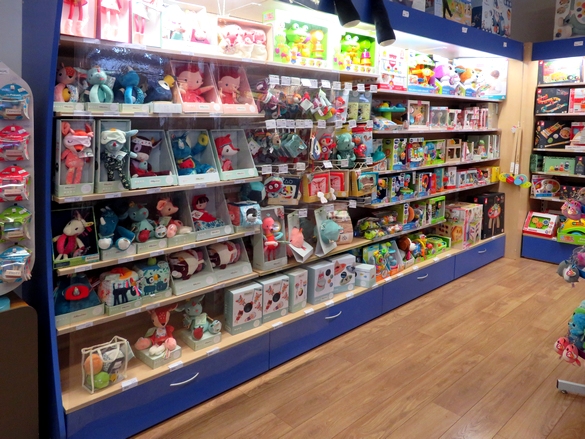 La boutique King-Jouet de Châtillon sur Seine, c'est une caverne d'Ali Baba pour les enfants...et les adultes !