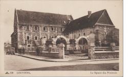 LES REMPARTS DE LOUVIERS (Eure)