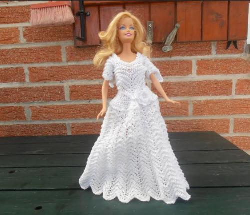 Vos avancées pour le CALde la robe Barbie "Jade" (3)