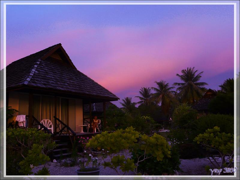 Coucher de soleil du 23/03/2009 vu côté faré - Atoll de Fakarava - Tuamotu - Polynésie française