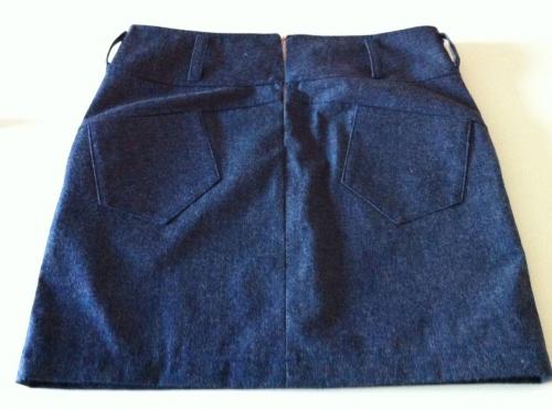 Jupe en jeans et coussins magiques...