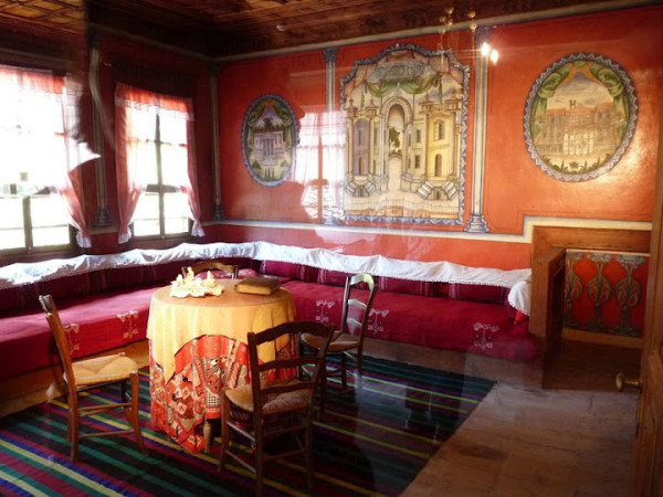 Jour 14 - Koprivchtitsa - La maison Oslekov - Salle à mang