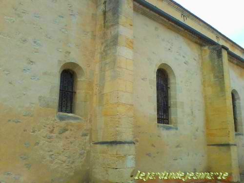 Preignac (Gironde) L'église St Vincent situè au bord de la nationale 113