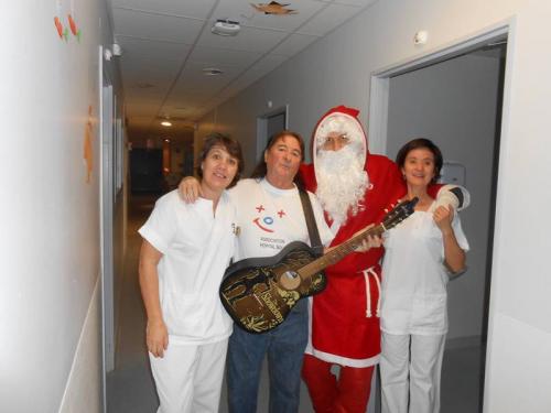 le père Nöel à l'hopital decembre 2012