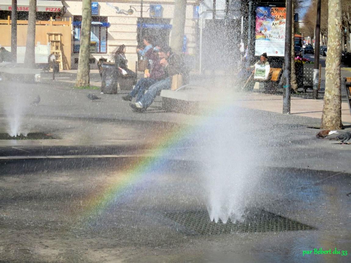un arc en ciel et ...