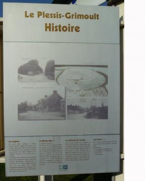 LES REMPARTS DU PLESSIS-GRIMOULT (Calvados)