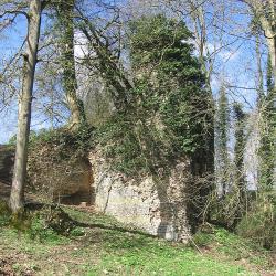 LES REMPARTS DE LONGCHAMPS (Eure)