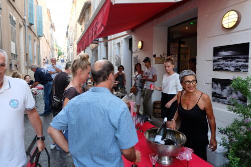 Cassis: La rue Thiers a fait la fête samedi