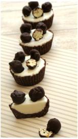 CHEESECAKES INDIVIDUELS AVEC POPCORN CARAMEL,CHOCOLAT
