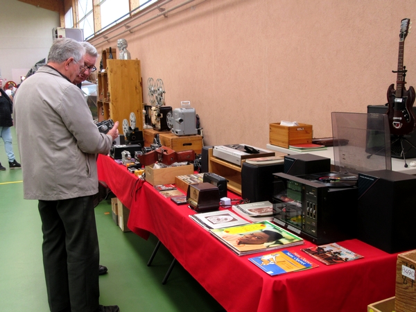 Le salon "Arts et saveurs", organisé par le Lions Club de Châtillon sur Seine, a eu un immense succès salle Luc Schréder...