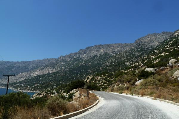 Ikaria : Sur la route de Maganitis