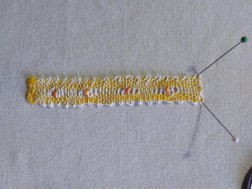 Un bracelet en dentelle