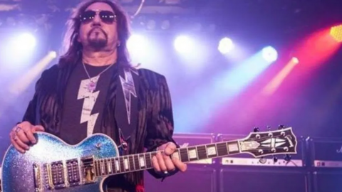 ACE FREHLEY - Les détails du nouvel album 10,000 Volts ; Clip "10,000 Volts"