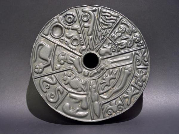 ENCORE DES MYSTERES...