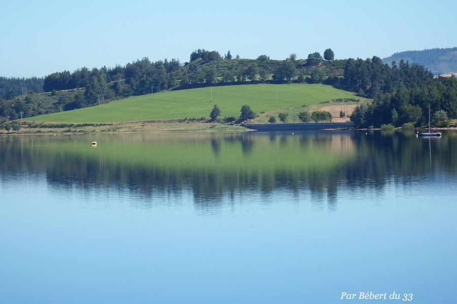 Naussac le lac  dept 48