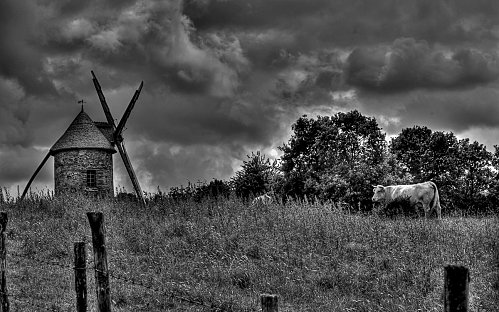 moulin_de_bertaud_ii_by_rayon2lune-d3j8e8e.jpg