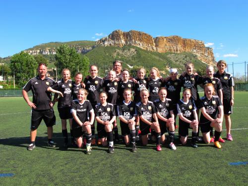 Cassis: Dix-sept jeunes footballeuses suédoises en stage au stade du Pignier