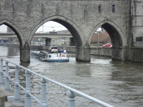  * Le Pont des Trous à Tournai
