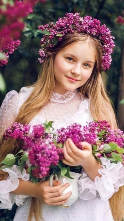 Petites filles et fleurs(2)
