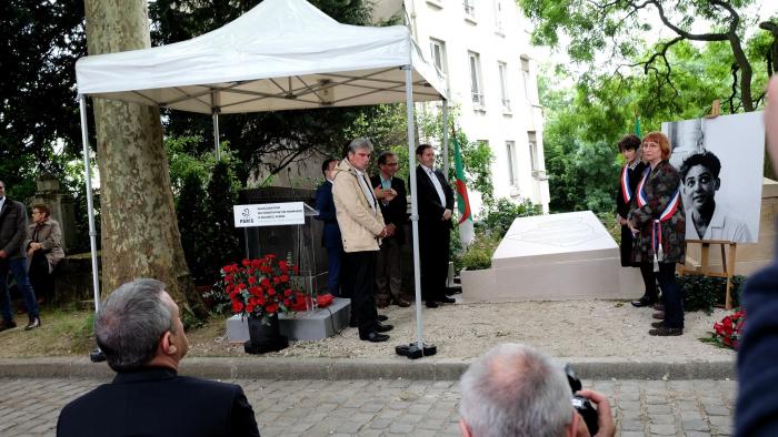 Hier après-midi au Père Lachaise ! une belle et émouvante cérémonie en hommage à maurice et josette audin