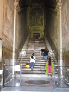 Les Saintes reliques : L'escalier emprunté par le Christ