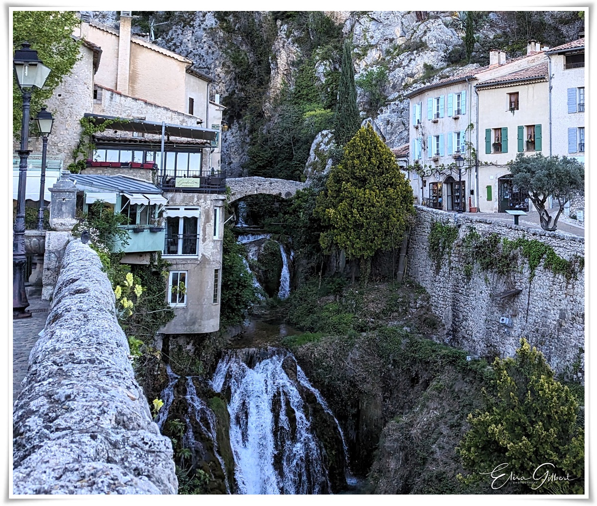 En passant à Moustiers Ste marie