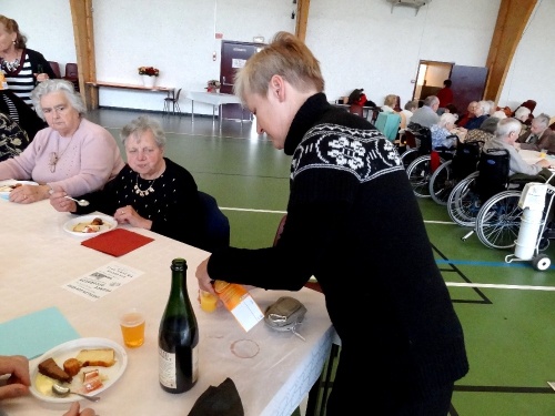 Le goûter de printemps 2012 des Aînés de Châtillon sur Seine...