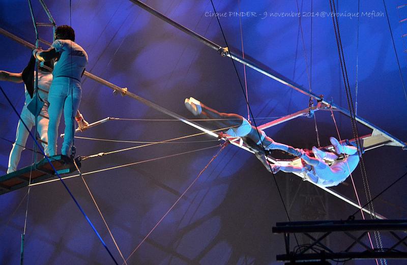 Cirque Pinder dans Pinder fête ses 160 ans ! "The Flyning Black Street"