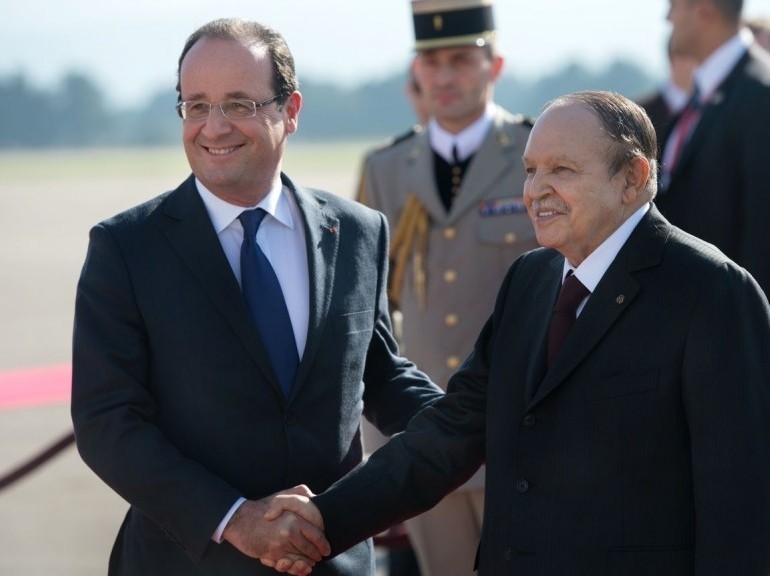   عودة مجلة : Oui ceci est écrit en langue arabe = Traduction…  « En revenant de la revue »