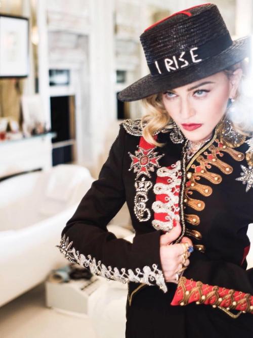 I Rise devient le 48e numéro 1 de Madonna au Billboard Dance Song Chart