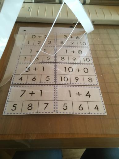 Cartes à pinces des additions jusqu'à 10