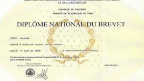 Brevet, diplôme f(l)ou.jpeg