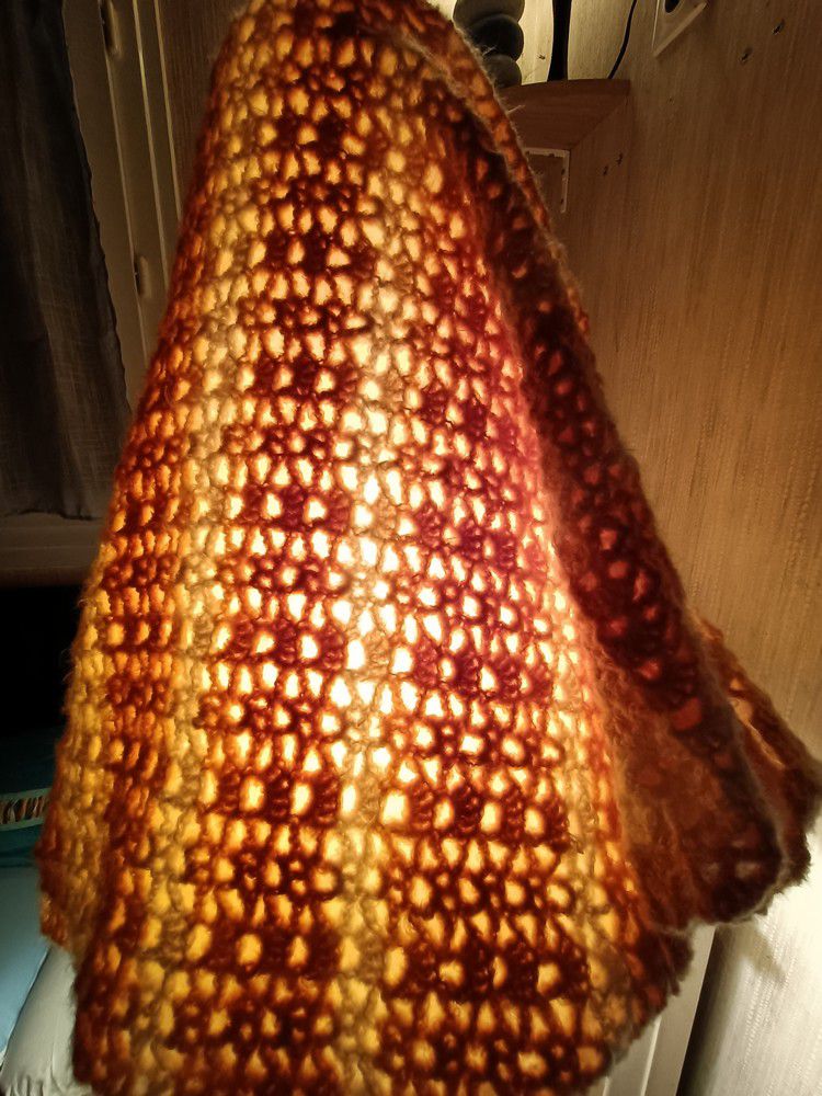 Châle avec manches...