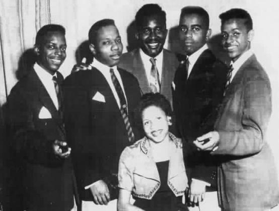 The Five Jades (1) aka The Metrotones (2)