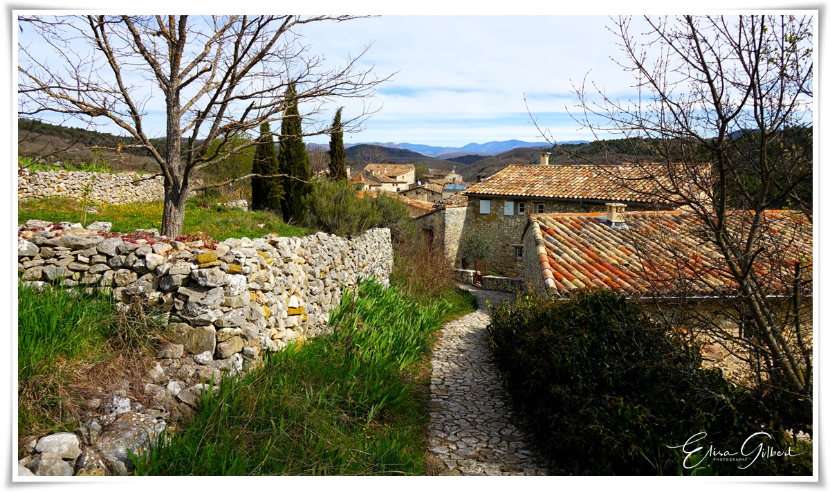 Oppedette et ses gorges