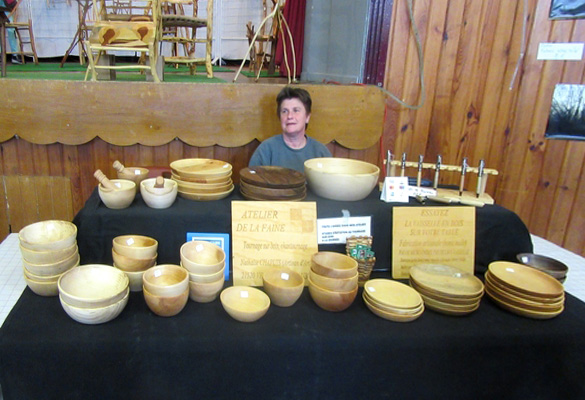Une belle exposition sur "le bois dans tous ses états" à Aignay le Duc, a eu beaucoup de succès ...