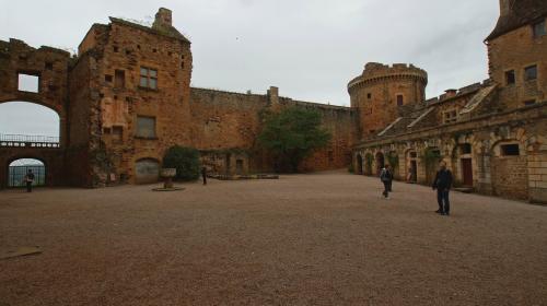 Le château de Castelnau-Bretenoux  (Lot)